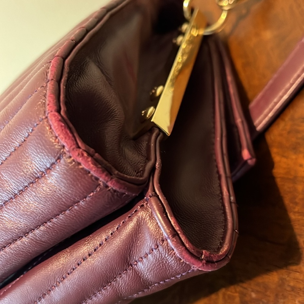 Vince Camuto   Quilted Shoulder/Crossbody bag  purple leather goldtone hardware - Picture 12 of 17